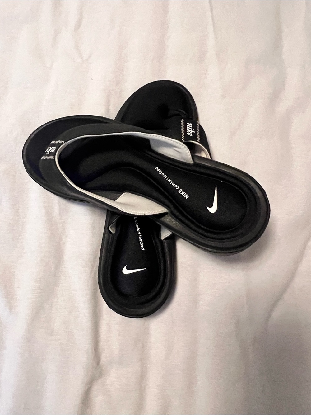 Nike Women’s Black and White Slide Sandals size 9